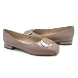 Ženska baletanka 18690604